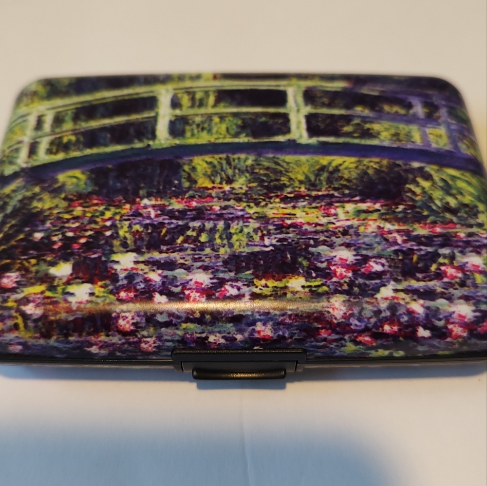 Monarque (Lily Bridge) armored wallet.